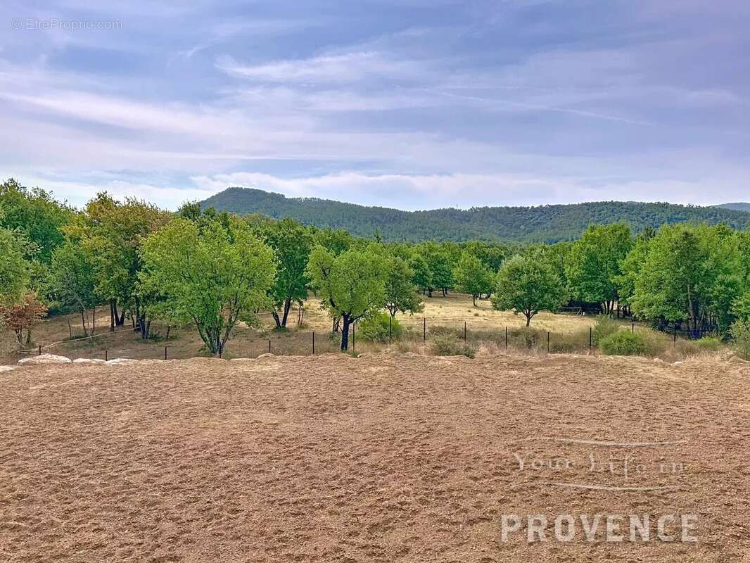 Maison à LA GARDE-FREINET