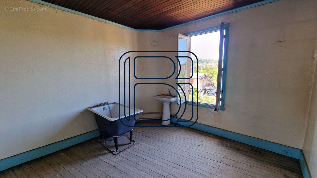 Maison 140 m² à Courpiere  - photo 4