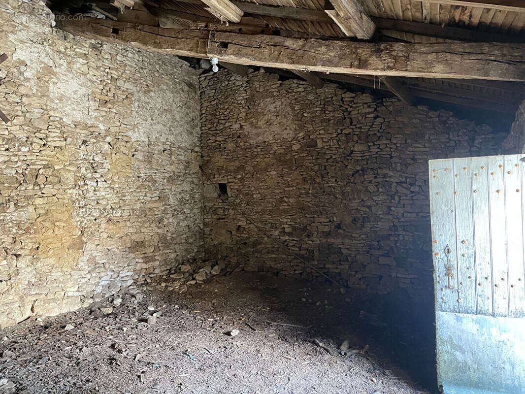 Fermette 80m² à savigné - photo 10