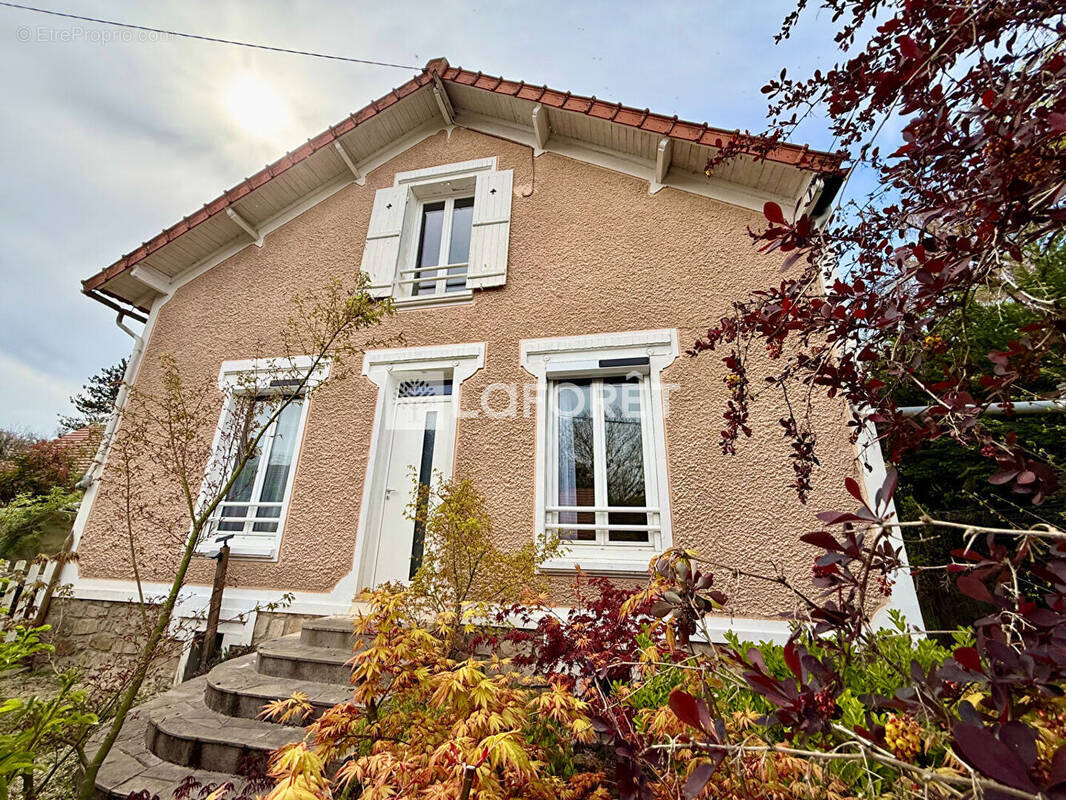 Maison à MILLY-LA-FORET