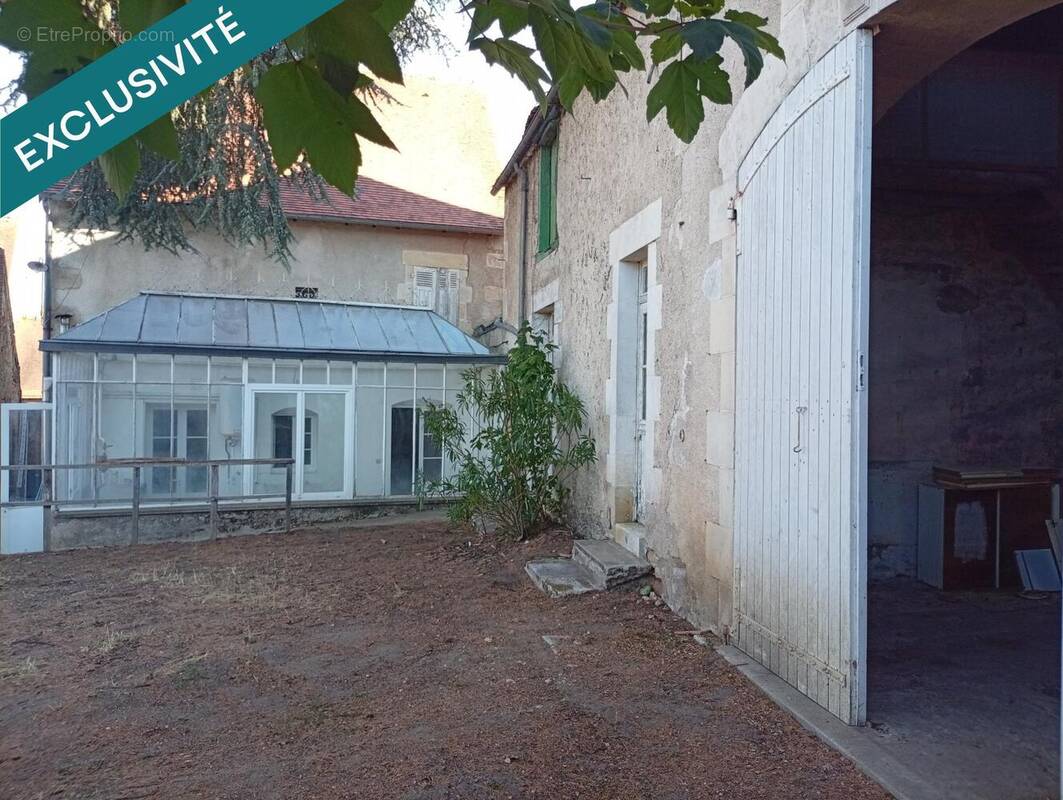 Photo 1 - Maison à LA TRIMOUILLE