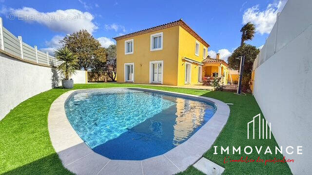 Maison à MAUGUIO