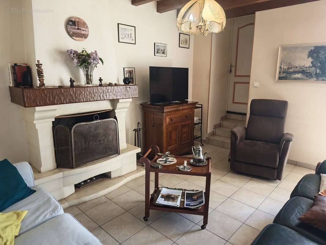 Maison à AUBETERRE-SUR-DRONNE