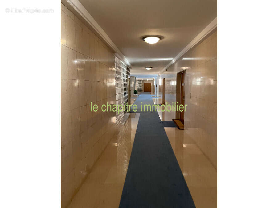 Appartement à PARIS-16E