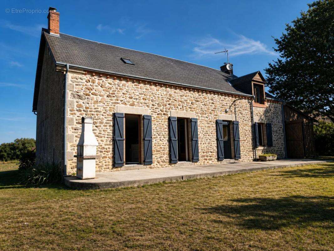 Maison avec dépendance sur 6000m2 de terrain - photo 26