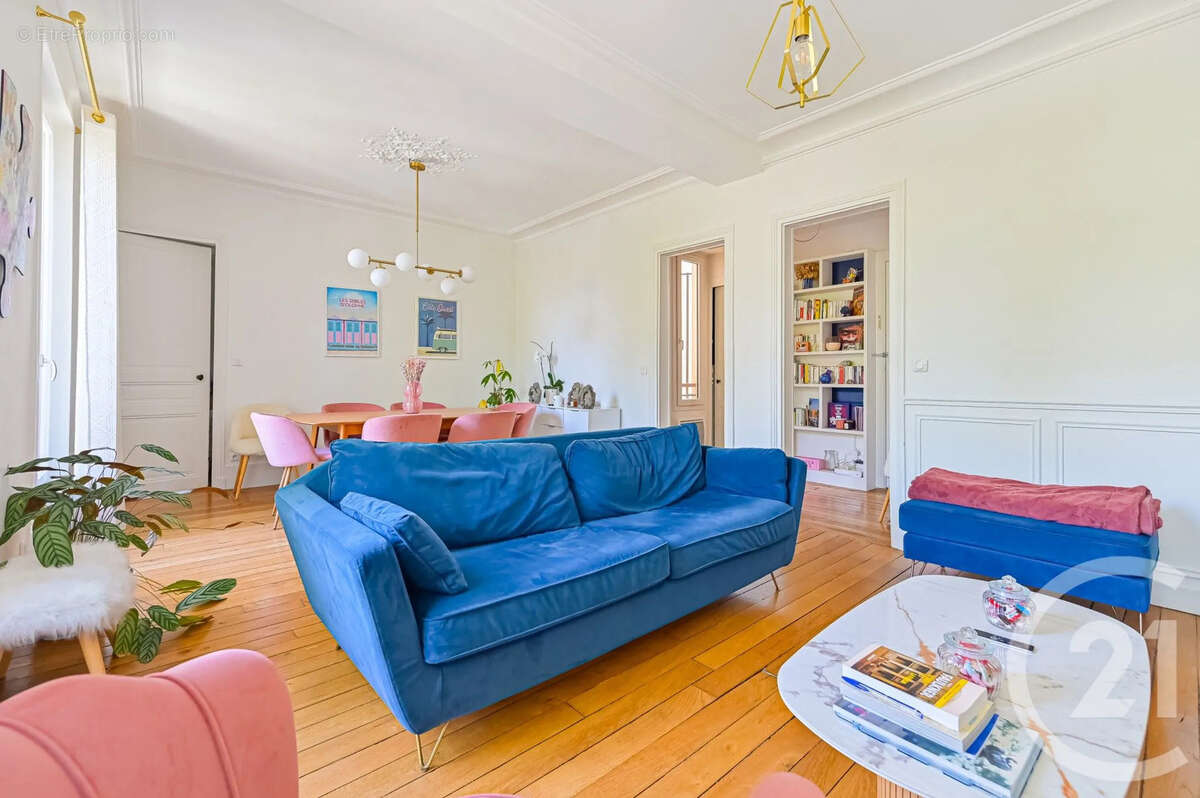 Appartement à PARIS-18E