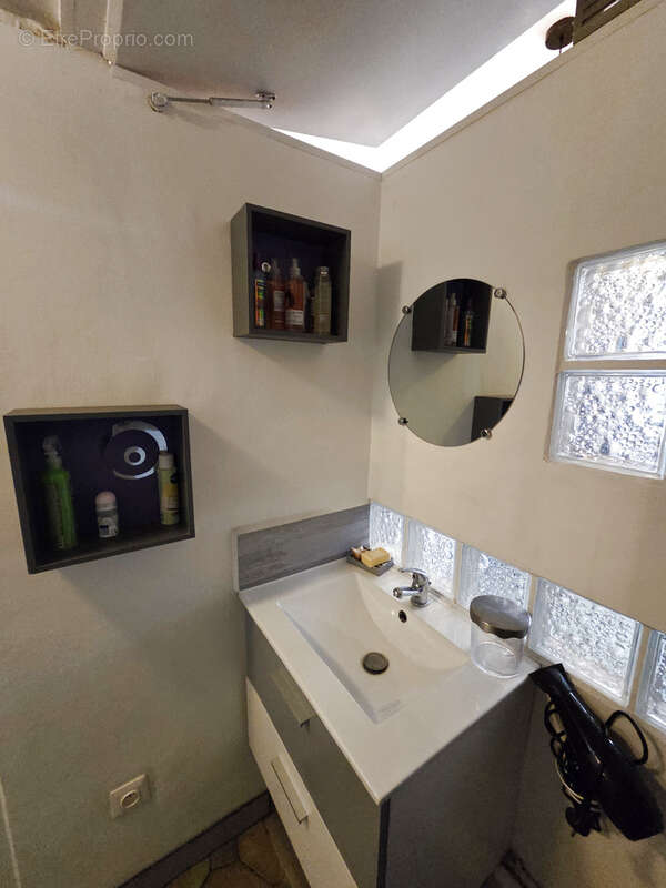 Appartement à MARSEILLE-3E