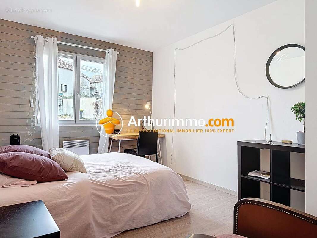 Maison à LA TOUR-DU-PIN