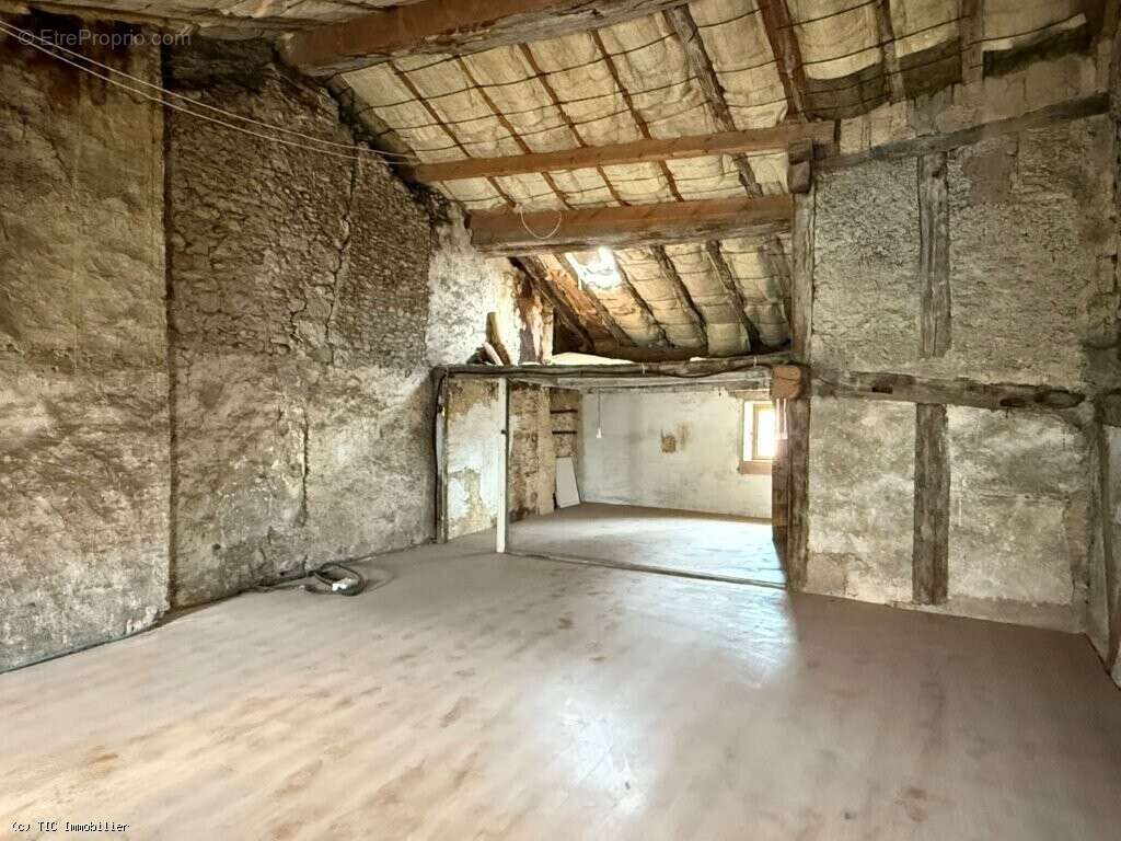 Maison à RUFFEC