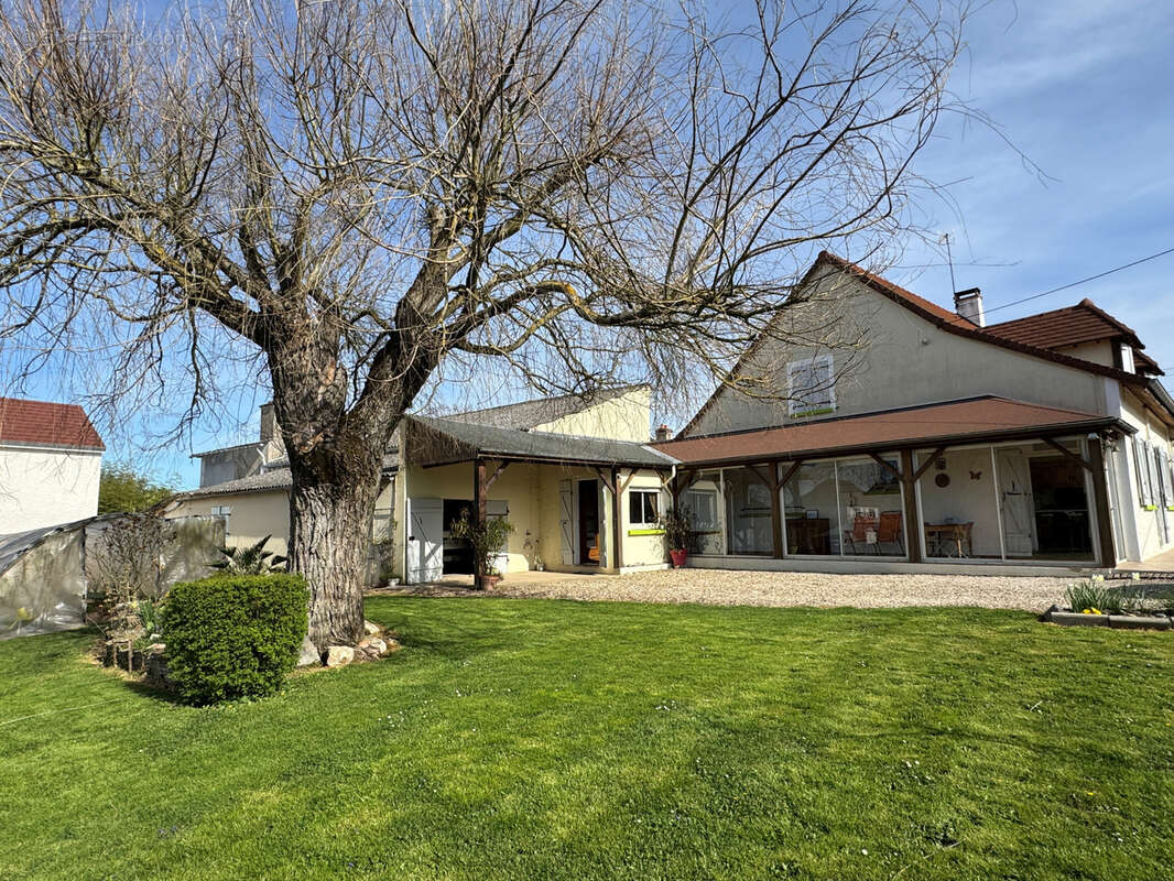 Maison à CHATENOY-EN-BRESSE