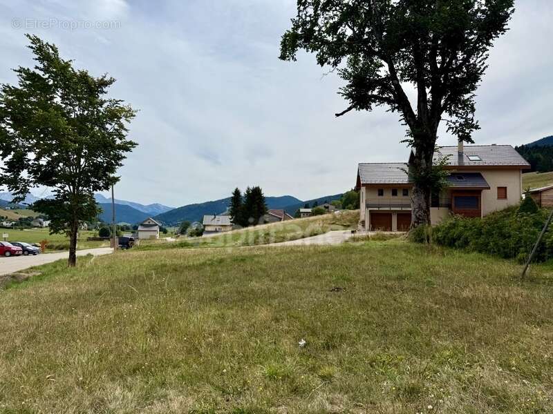 À vendre – Terrain à bâtir de 675 m² – Méaudre (Vercors) - photo 3