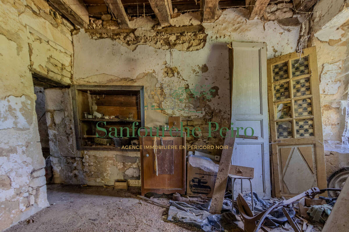 À 12 km au Sud de Sarlat, sur la commune de Saint Vincent de Cosse - Vallée de la Dordogne - photo 7