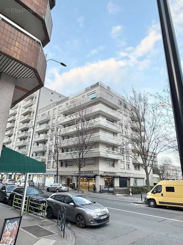 Appartement à COURBEVOIE