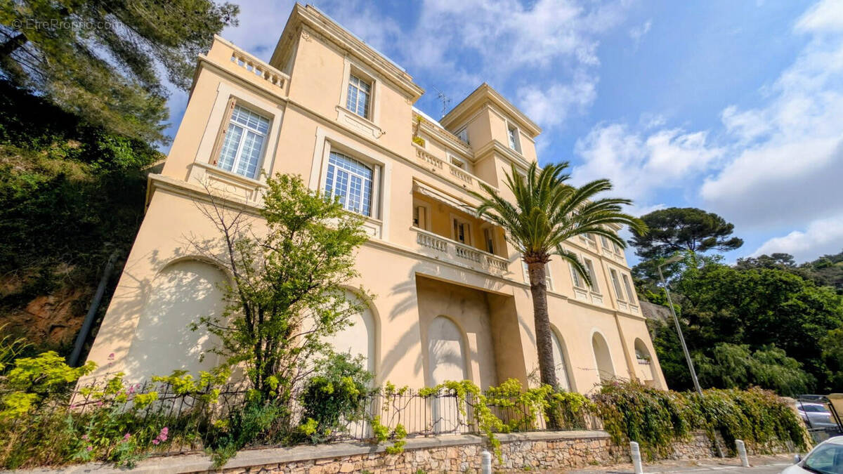 Appartement à VALLAURIS