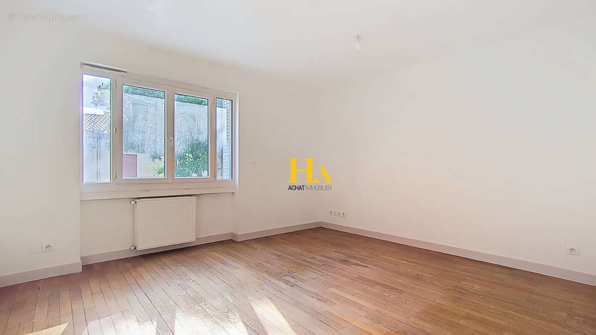 Appartement à BOURG-LES-VALENCE