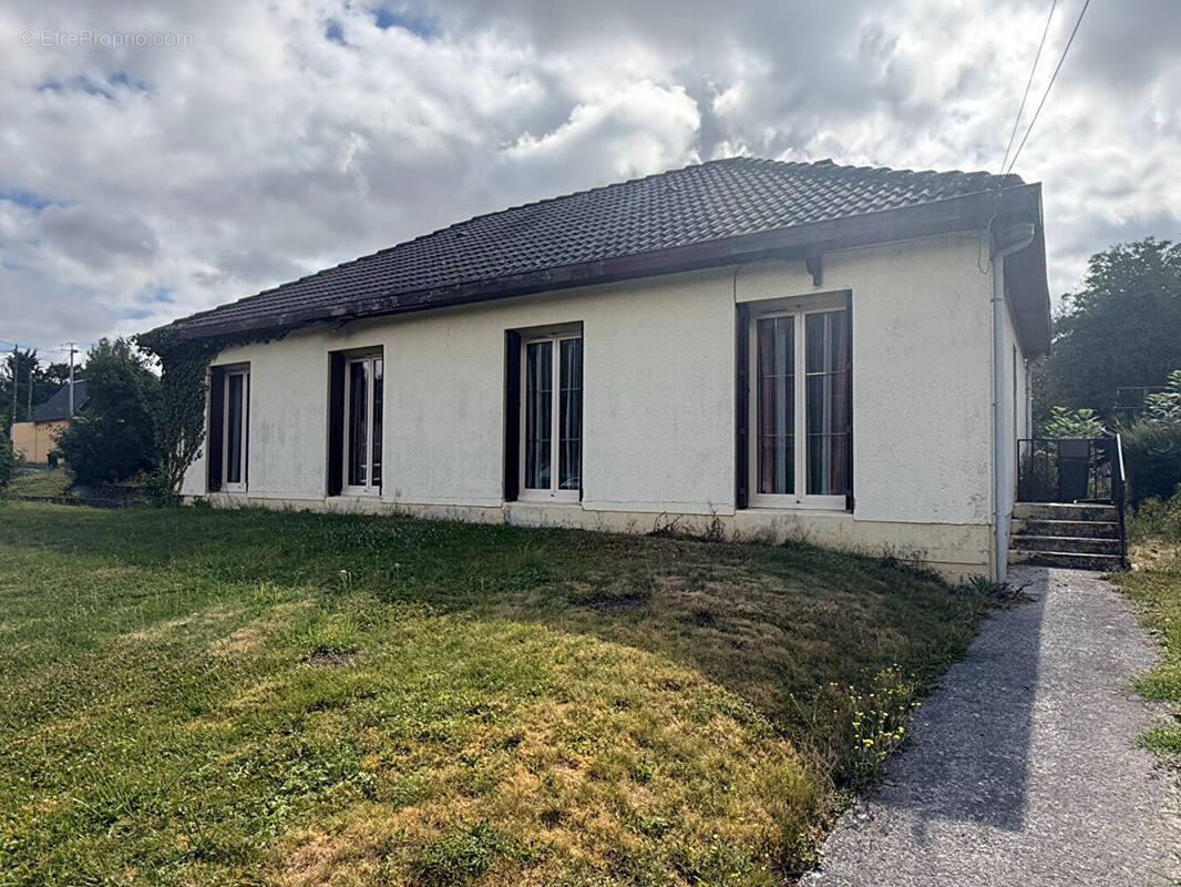 Maison à THIEULOY-SAINT-ANTOINE