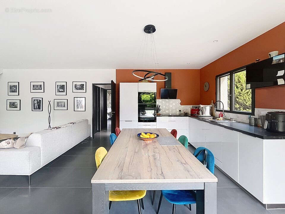 Maison à CABRIES