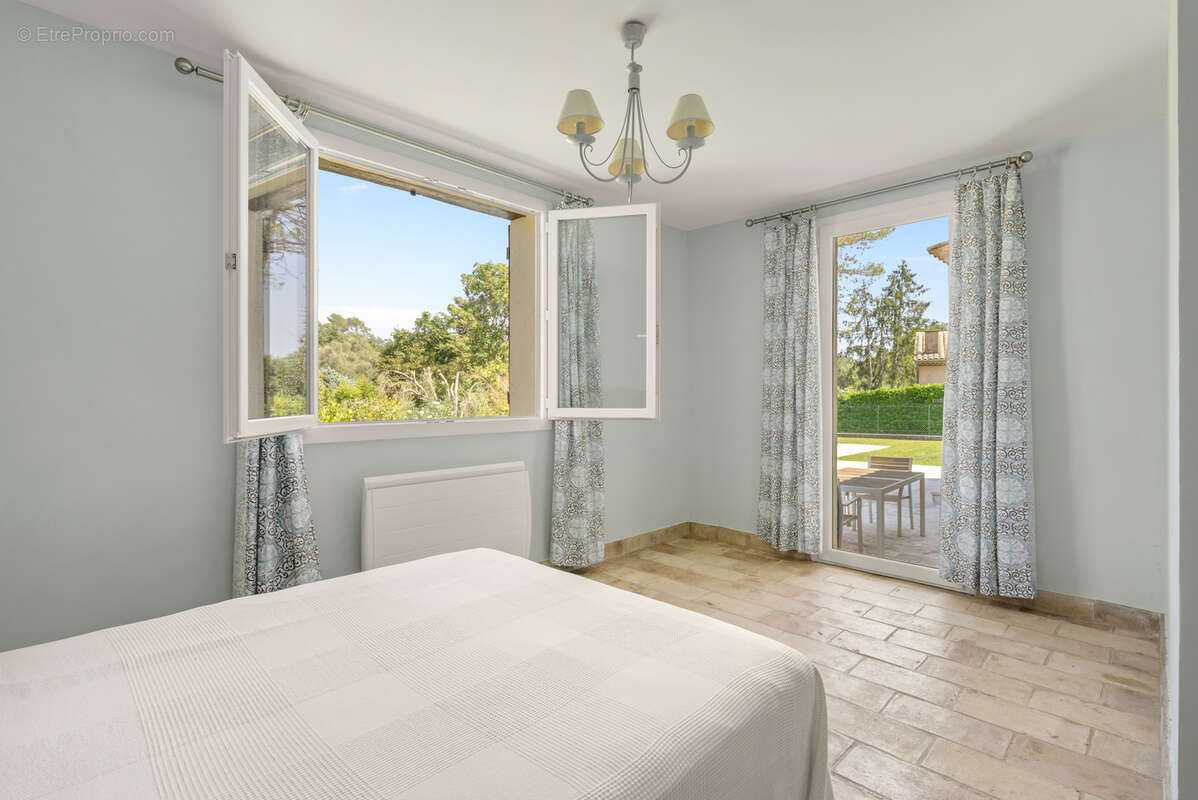 Villa provençale de plain-pied avec piscine   Tourrettes-sur-Loup - photo 16