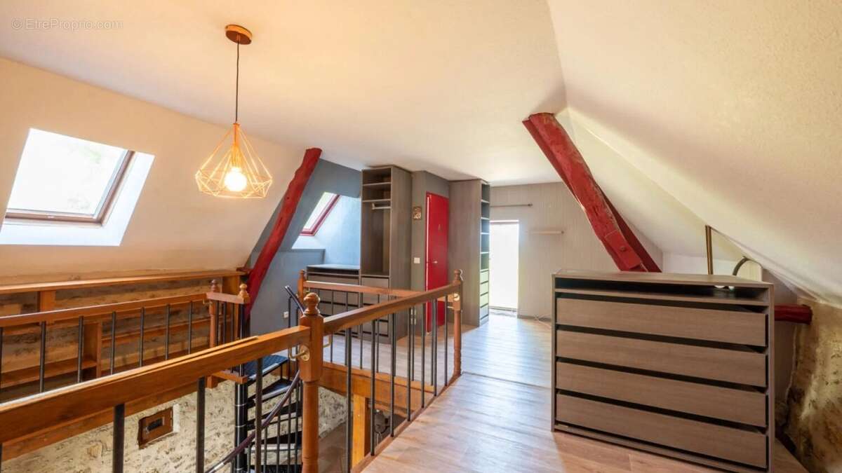 Maison à GOURDON
