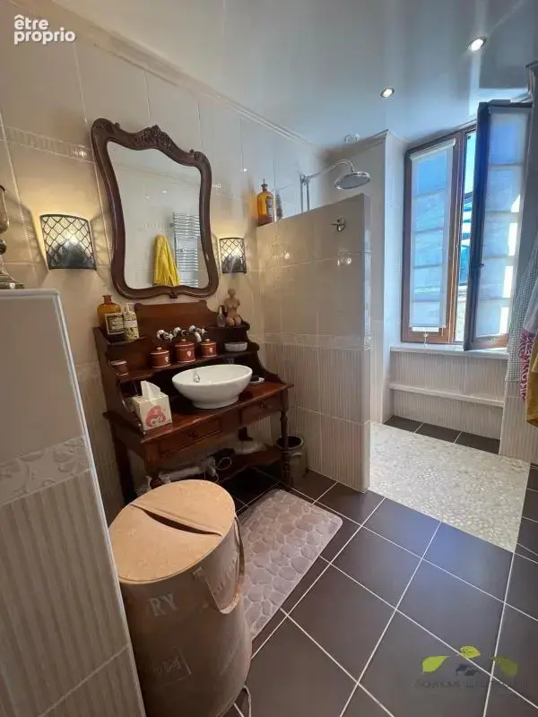 Maison 5 pièces 136 m² à vendre à Treignac (19260) - photo 12