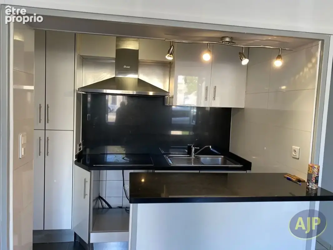 Appartement  A vendre avec  garage  3 pièces 57 m2  Carbon-blanc - photo 4