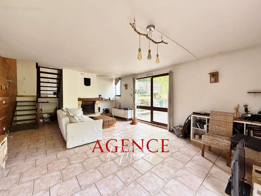 Maison à DONNEMARIE-DONTILLY