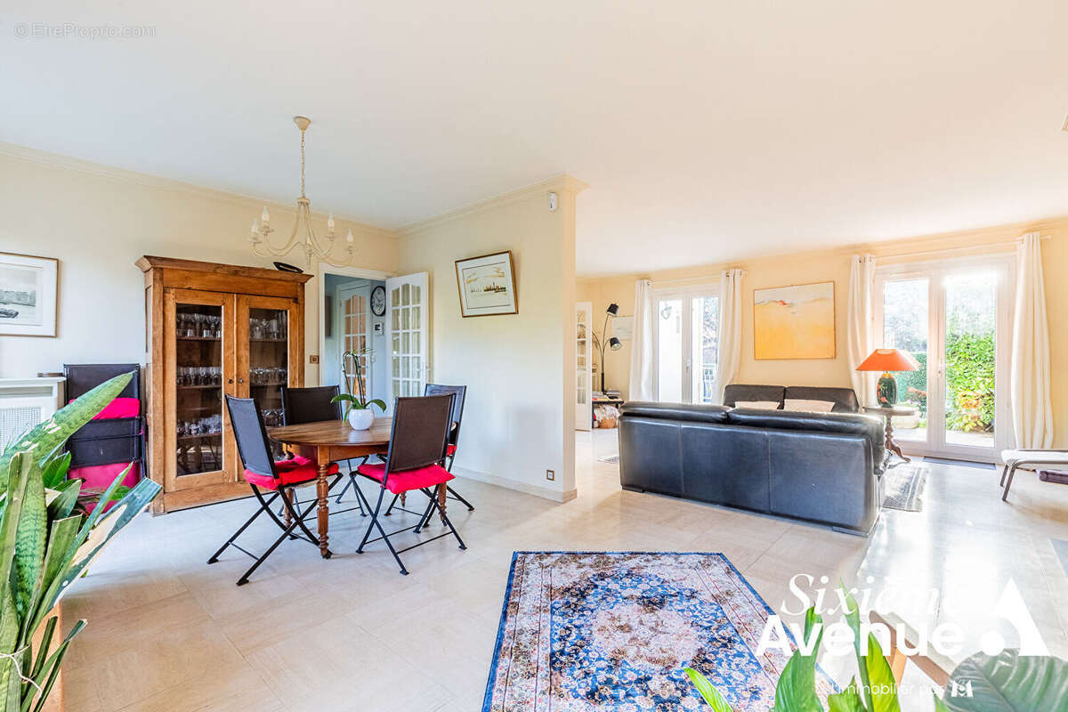 Maison à CHILLY-MAZARIN