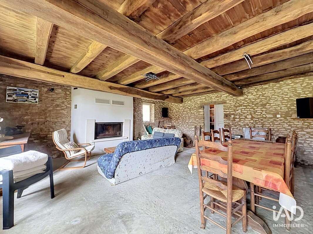 Photo 4 - Maison à VOUILLE