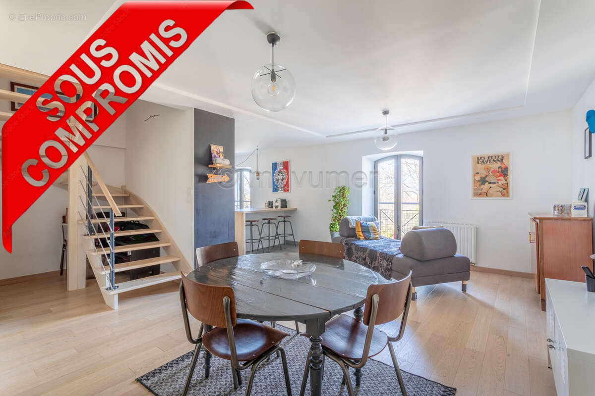 Duplex T4 avec double box centre ville de Gémenos 13420 - Appartement à GEMENOS