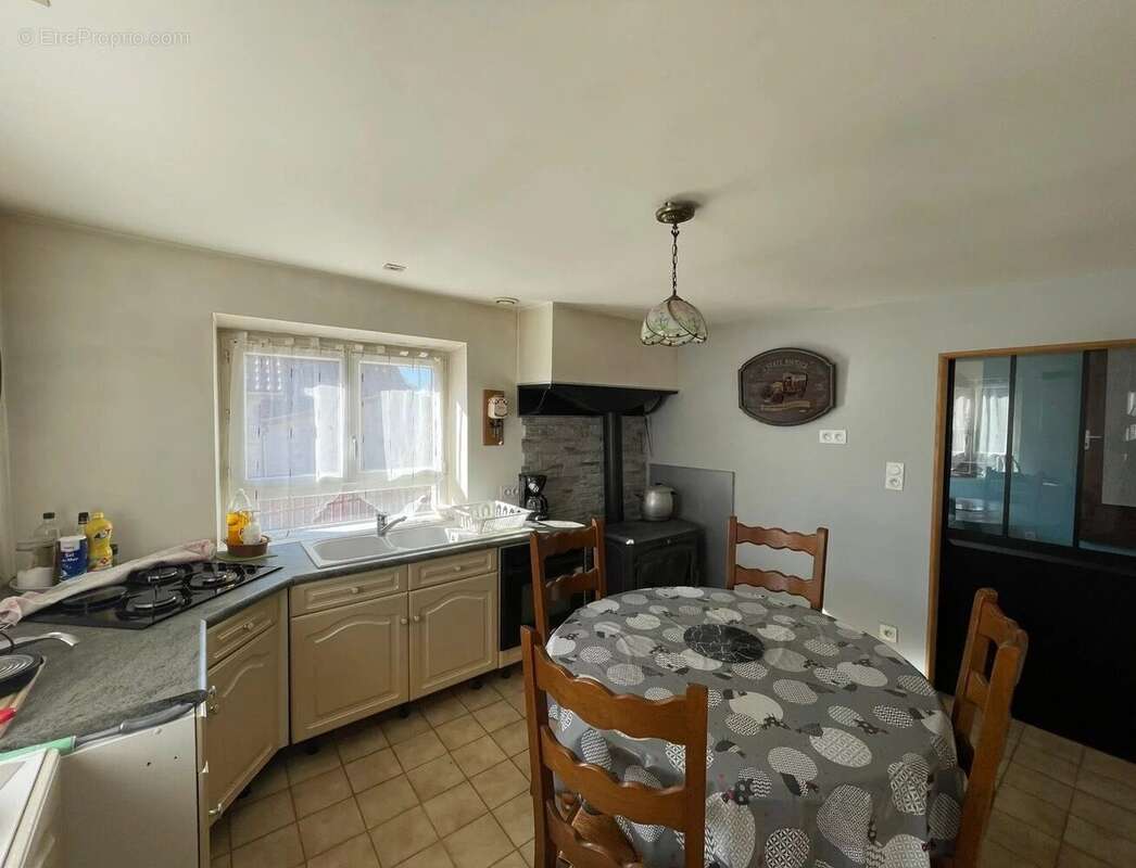 Maison à SAINT-RAMBERT-EN-BUGEY