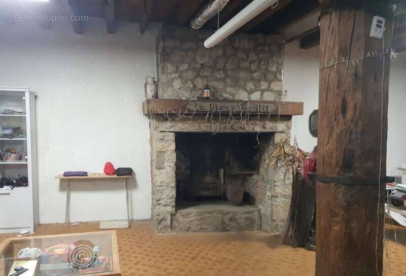 Maison à CHANTEMERLE-LES-BLES