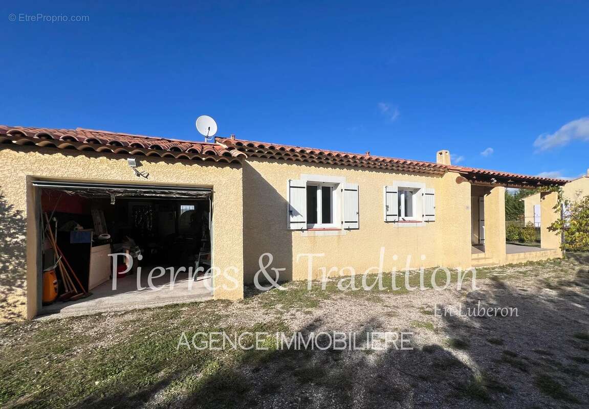 Maison à REVEST-DU-BION