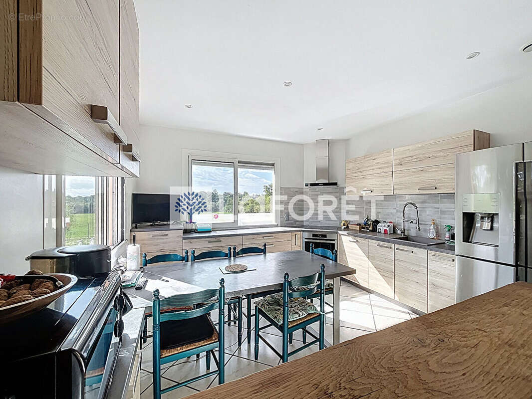 Maison à CHATILLON-SUR-THOUET