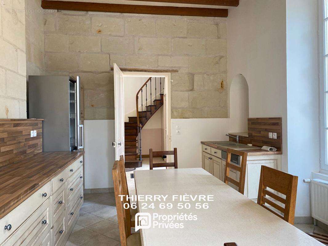 A  VENDRE 86120 LES TROIS MOUTIERS Maison bourgeoise de 299 m2 avec jardin et dépendance - photo 6