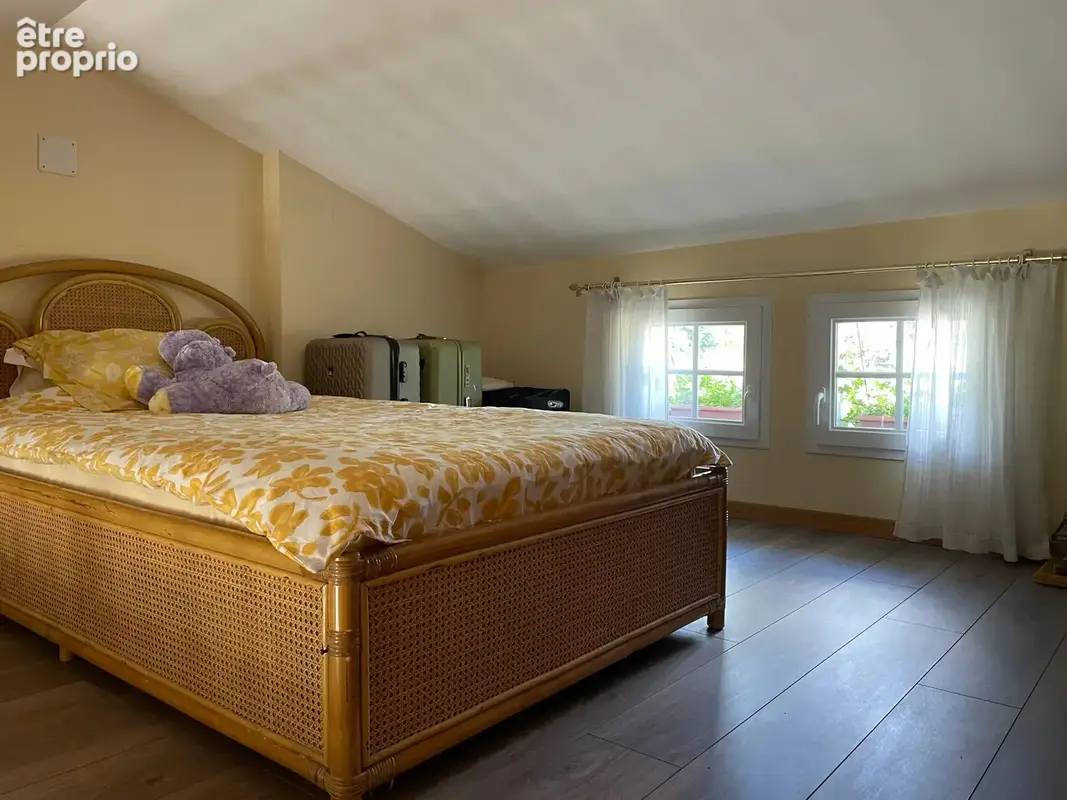 Charmante propriété avec maison d’amis, jolis jardins et vue sur les vignes - photo 11