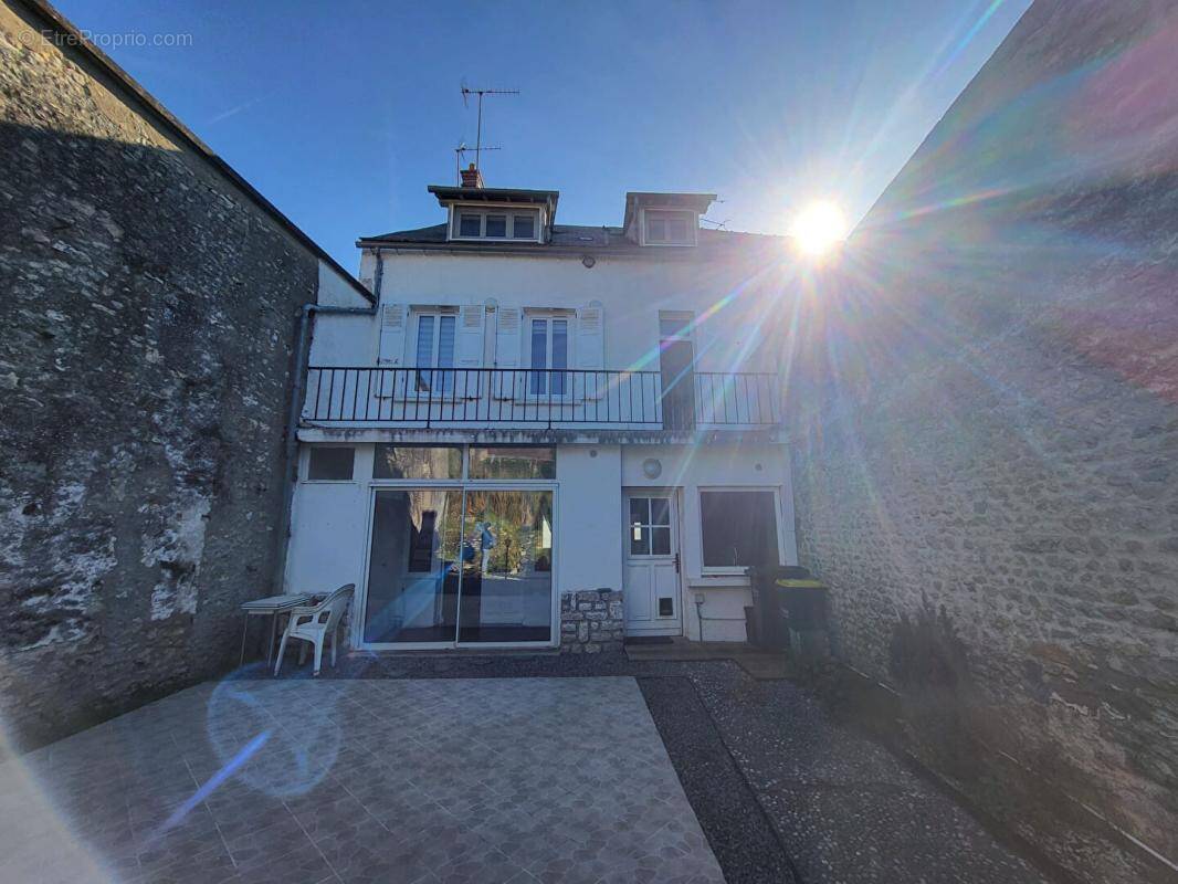 Maison à ETAMPES