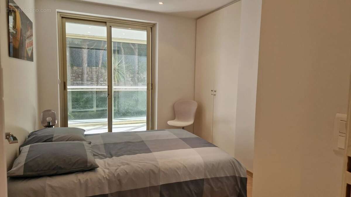 Appartement à LE CANNET