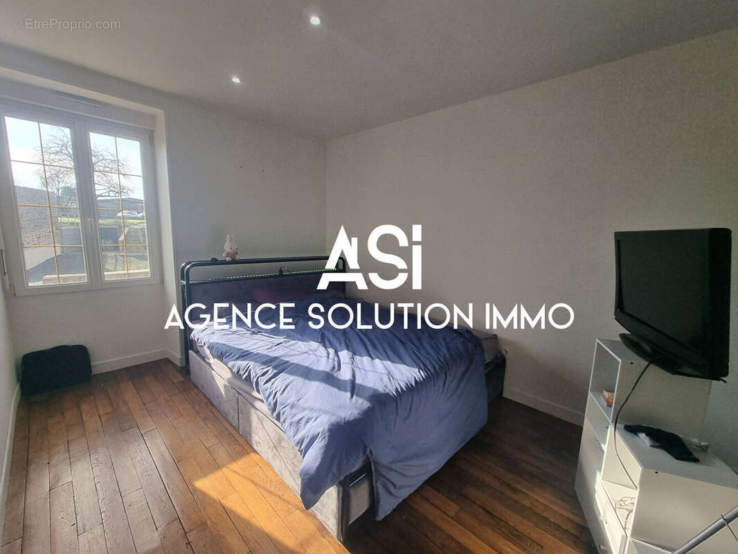 Maison à VILLAINES-LA-JUHEL