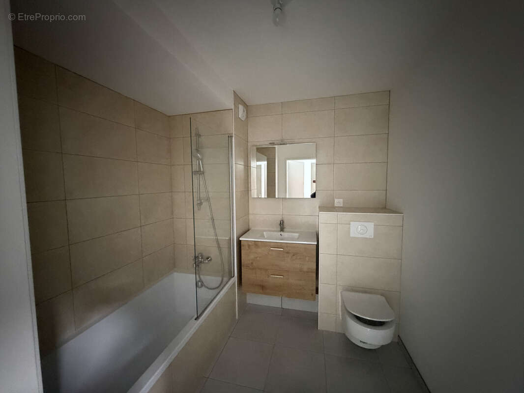 Appartement à AMBILLY