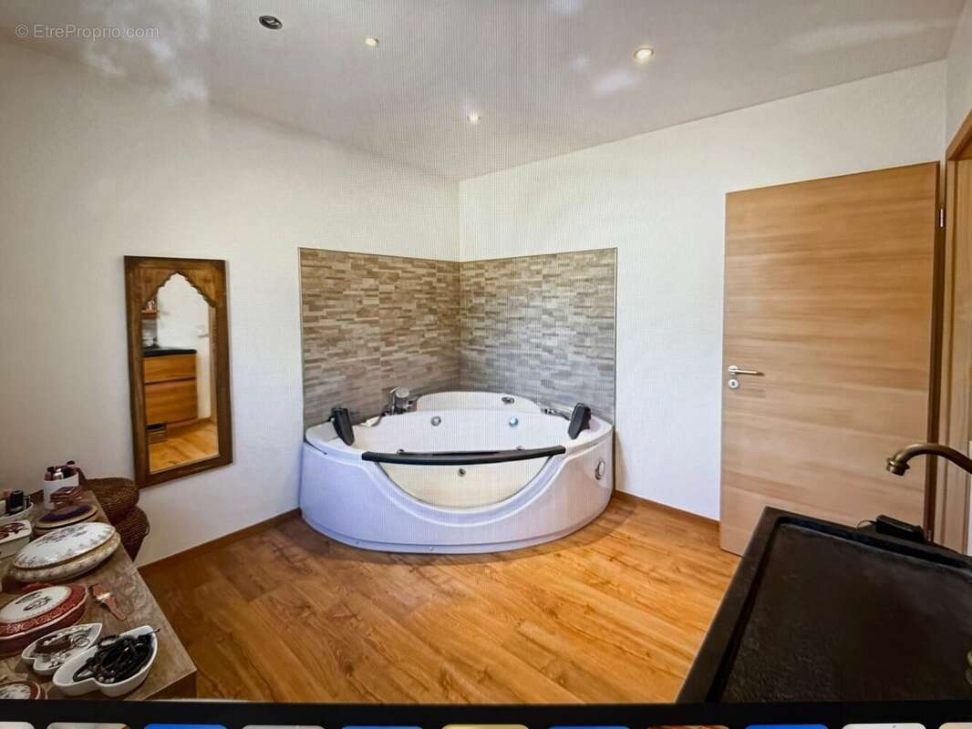 Maison 140 m² à Ajaccio  - photo 5