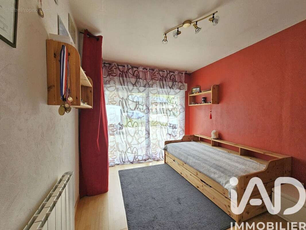 Maison 110 m² à Saint-Thibaud-De-Couz  - photo 9