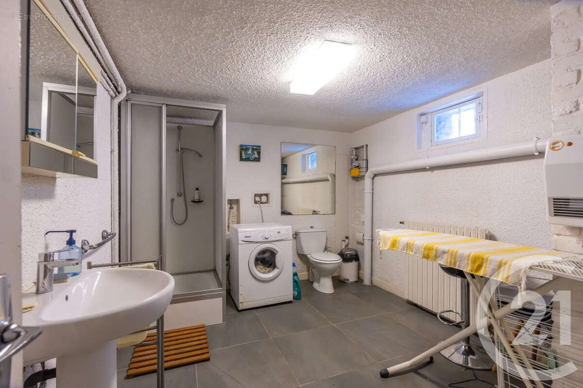 Maison à SAINT-MAUR-DES-FOSSES