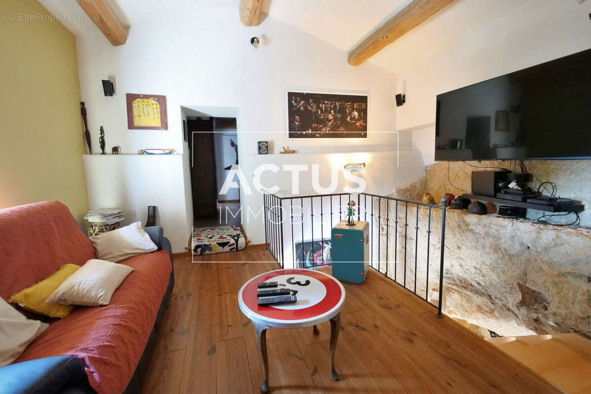 Maison 186 m² à Salon-De-Provence  - photo 6