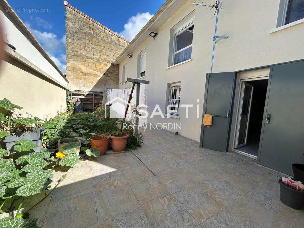 Photo 2 - Maison à CASTILLON-LA-BATAILLE