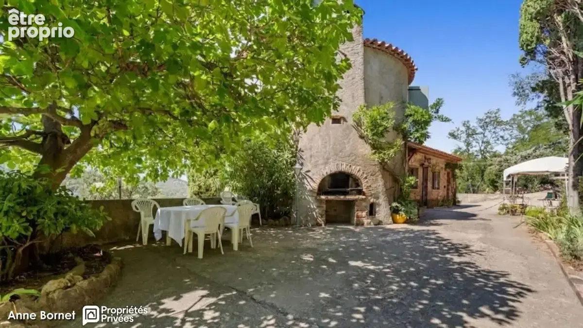 Bastide 7 pièces avec piscine et terrain de 13 000 m2 - Massif de l'Estérel - photo 6