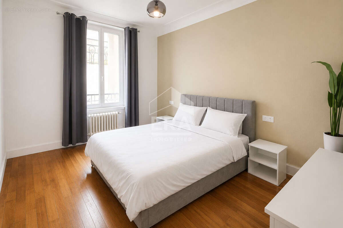 Appartement à LEVALLOIS-PERRET