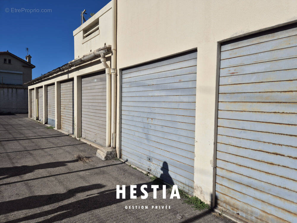 Parking à MARSEILLE-14E