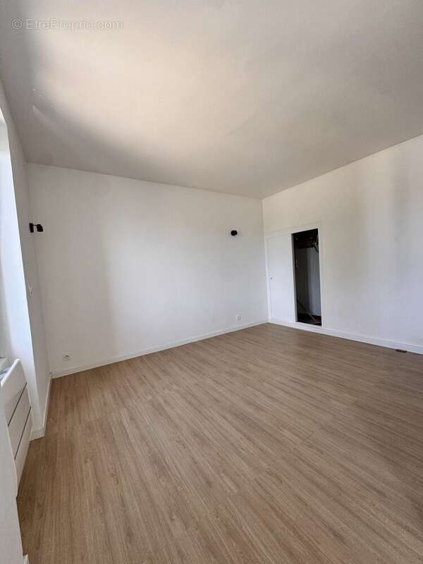 Appartement à SAINT-JEAN-DE-BRAYE