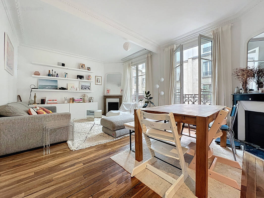 Appartement à PARIS-19E