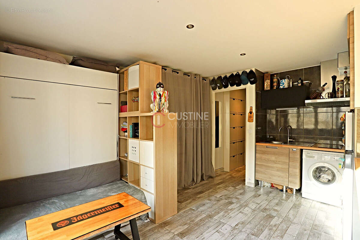 Appartement à PARIS-18E